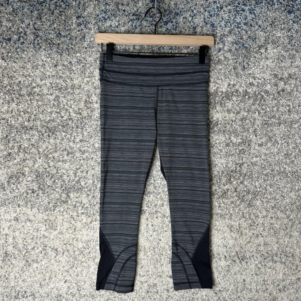 Lululemon Pants Womens 4 Gray Black Striped Crop Capri Running Zip Pocket Yoga